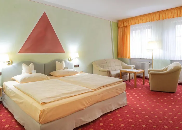 Hotel-garni Goldener Schwan 3*