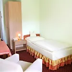 Hotel-garni Goldener Schwan Hotel 3*