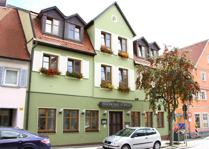 Hotel-garni Goldener Schwan מלון באד וינדסהיים